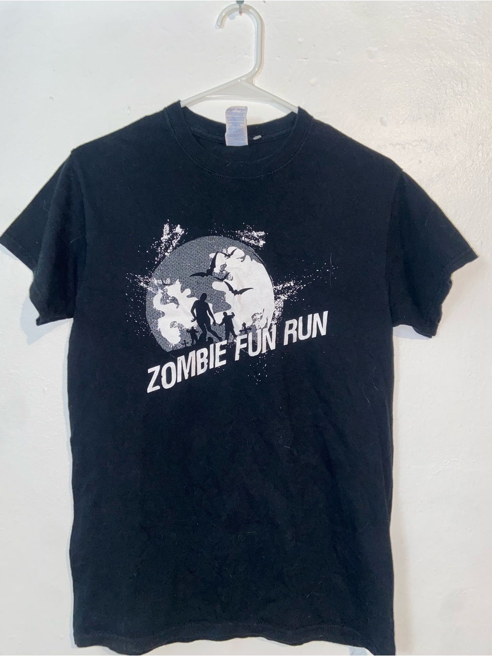 Gildan Black Graphic Zombie Fun Run Tee